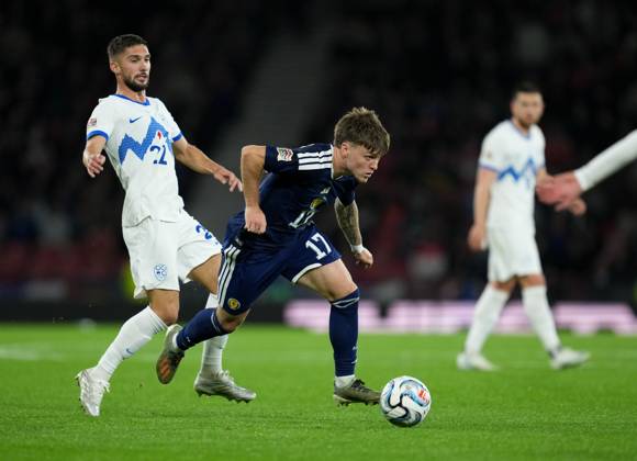 Ben Gannon-Doak of Scotland beats Adam Gnezda Cerin of Slovenia Scotland v Slovenia, Football, UEFA Nation s League, Group B1, Hampden Park, Glasgow, UK, Hampden Park, Glasgow, Scotland, Scotland, UK - 06 Oct 2026Glasgow Hampden Park Scotland United Kingdom Copyright: xStuartxWallace Shutterstockx 17189021ah