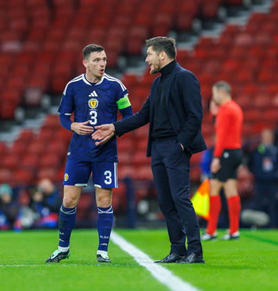 06.10.2026 Scotland v Slovenia, UEFA Nations League, League B Group 1 : Seb Pocognoli and Andy Robertson have touchline disagreement Copyright: xKennyxRamsay.Scotlandx NINTCHDBPICT001113852656