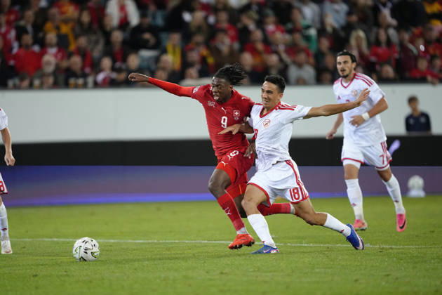 Luzern, Switzerland - October 06: Johan Manzambi (9 SUI) against Tihomir Kostadinov (18 MKD) during the UEFA Nations League match between Switzerland and North Macedonia at thermoplan arena on October 06, 2026 in Luzern, Switzerland. Copyright: xKjetilxWaberx xSPPx Sportspressphoto_SPR247350