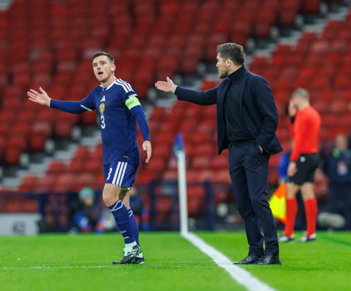 06.10.2026 Scotland v Slovenia, UEFA Nations League, League B Group 1 : Seb Pocognoli and Andy Robertson have touchline disagreement  Copyright: xKennyxRamsay.Scotlandx NINTCHDBPICT001113852693
