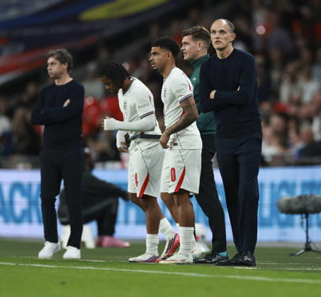 England v Czech Republic, UEFA Nations League, League A - Group 3 London, UK: England v Czech Republic, UEFA Nations League, League A - Group 3, Wembley Stadium. 6 October 2026 Photograph by Marc Aspland for The Times & The Sunday Times Jude Bellingham of England is substituted by Thomas Tuchel Manager of England Copyright: xMarcxAsplandx NINTCHDBPICT001113853730