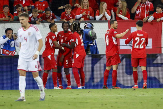 Torjubel Schweiz beim 2:0 durch Johan Manzambi (Schweiz, 09), Freude, Begeisterung, positive Emotionen, Torerfolg , Schweiz, UEFA , Nations League, Matchday 4, Schweiz vs. Nordmazedonien, 06.10.2026, Luzern Swissporarena Schweiz Copyright: xGrantxHubbsx