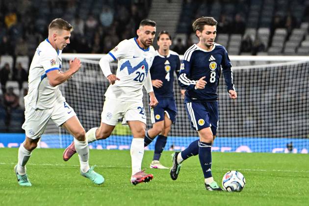 Scotland v Slovenia UEFA Nations League Billy Gilmour of Scotland and Alijosa Matko and Mark Zabukovnik of Slovenia during the UEFA Nations League match at Barclays Hampden, Glasgow 06 10 2026 UK Newspapers OUT Copyright: xJamiexJohnstonx FIL-24032-0101