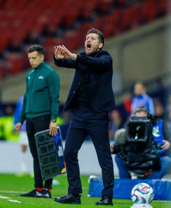 06.10.2026 Scotland v Slovenia, UEFA Nations League, League B Group 1 : Seb Pocognoli looking for ca penalty decision Copyright: xKennyxRamsay.Scotlandx NINTCHDBPICT001113854059