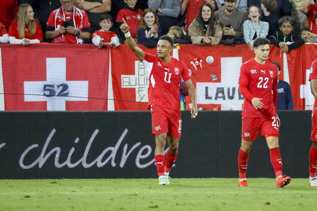 Torjubel bei Dan Ndoye (Schweiz, 11) nach seinem Tor zum 3:0, Freude, Begeisterung, positive Emotionen, Torerfolg , Schweiz, UEFA , Nations League, Matchday 4, Schweiz vs. Nordmazedonien, 06.10.2026, Luzern Swissporarena Schweiz Copyright: xGrantxHubbsx