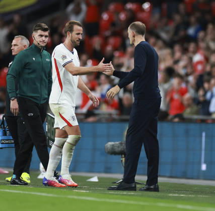 England v Czech Republic, UEFA Nations League, League A - Group 3 London, UK: England v Czech Republic, UEFA Nations League, League A - Group 3, Wembley Stadium. 6 October 2026 Photograph by Marc Aspland for The Times & The Sunday Times Harry Kane of England is substituted by Thomas Tuchel Manager of England Copyright: xMarcxAsplandx NINTCHDBPICT001113855130