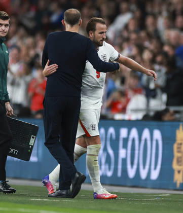 England v Czech Republic, UEFA Nations League, League A - Group 3 London, UK: England v Czech Republic, UEFA Nations League, League A - Group 3, Wembley Stadium. 6 October 2026 Photograph by Marc Aspland for The Times & The Sunday Times Harry Kane of England is substituted by Thomas Tuchel Manager of England Copyright: xMarcxAsplandx NINTCHDBPICT001113855227