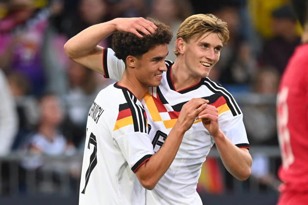 Noah DARVICH (GER) jubelt nach seinem Tor zum 1-0, Jubel, jubeln, Freude, cheers, Das Tor wird spaeter Dzenan PEJCINOVIC (GER) zugeschrieben, mit Aljoscha KEMLEIN (GER) Fussball Laenderspiel, U21, U 21 EM-Qualifikation, Deutschland - Georgien 2-0 am 06.10.2026, Schueco-Arena Bielefeld, Â