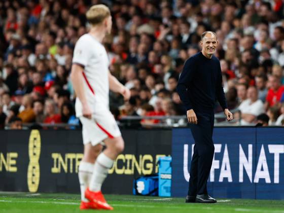 England Head Coach Thomas Tuchel gives instructions to Lewis Hall of England England v Czechia, UEFA Nations League, Football, Wembley Stadium, London, UK - 06 Oct 2026London Wembley Stadium United Kingdom  Copyright: xMattxImpey Shutterstockx 17188908fu