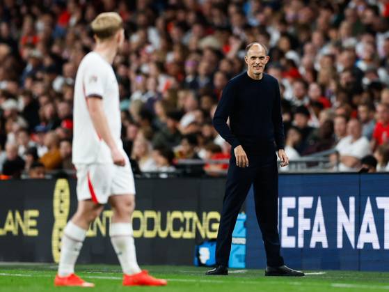 England Head Coach Thomas Tuchel gives instructions to Lewis Hall of England England v Czechia, UEFA Nations League, Football, Wembley Stadium, London, UK - 06 Oct 2026London Wembley Stadium United Kingdom  Copyright: xMattxImpey Shutterstockx 17188908fp