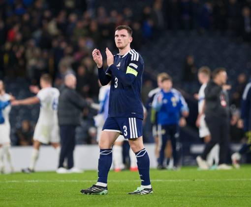 UK: Scotland v Slovenia, UEFA Nations League at Barclays Hampden, Glasgow, Scotland on 06 October 2026: Pictured: A disappointed Andy Robertson (Scotland) applauds the fans after the game Glasgow Barclays Hampden Scotland Copyright: xAlexxToddx