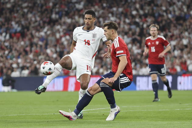 England v Czechia UEFA Nations League Jude Bellingham of England and Robin Hranac of Czechia in action during the UEFA Nations League match at Wembley Stadium, London 06 10 2026 UK Newspapers OUT Copyright: xPaulxChestertonx FIL-24030-0105