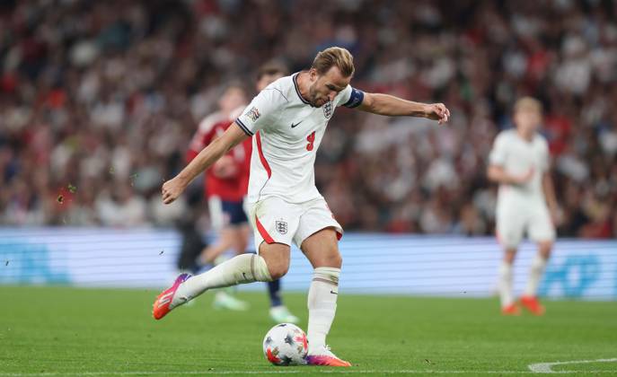 UEFA Nations League - England v Czechia LONDON, ENGLAND, OCTOBER 6: Harry Kane of England national team, Nationalteam has a shot on goal during The UEFA Nations League match in Group A3 between England v Czechia at Wembley Stadium, London, England, on October 6. (Photo by Daniel Weir) London Wembley Stadium England Copyright: xDanielxWeir SportsxPressxPhotox Sportspressphoto_SPR247459