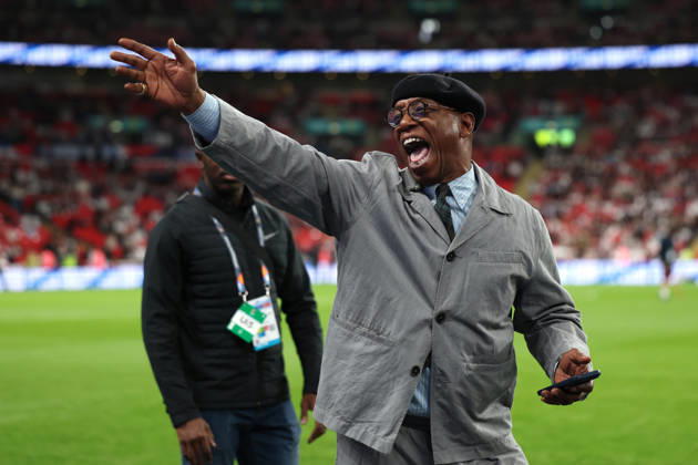 England v Czech Republic, UEFA Nations League Pundit and former player, Ian Wright, gestures supporters prior to the England v Czech Republic UEFA Nations League Group 3 match at Wembley Stadium, London, England on 6 October 2026 Credit: Tiego Grenho Every Second Media Editorial use only. All images are copyright Every Second Media Limited. No images may be reproduced without prior permission. Copyright: xIMAGO EveryxSecondxMediax ESM-2201-0086 TiegoxGrenhox xEveryxSecondxMediax