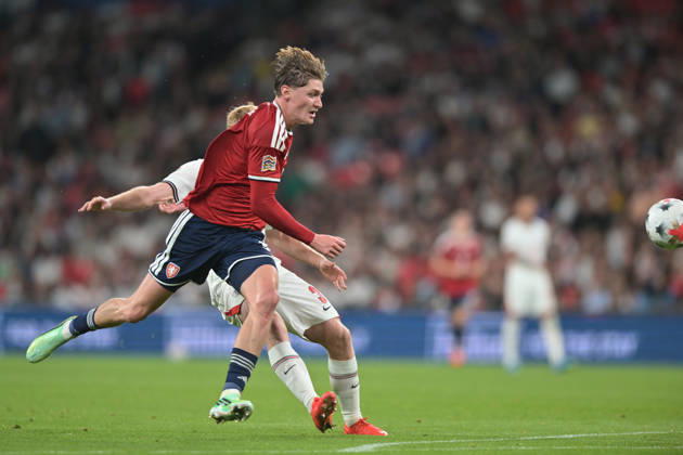 Lewis Hall of England and Ryan Naderi of Czechia chase the ball during the Nations League match between England and Czechia at Wembley Stadium, London, England on 6 October 2026. Copyright: xPhilxHutchinsonx 45480048