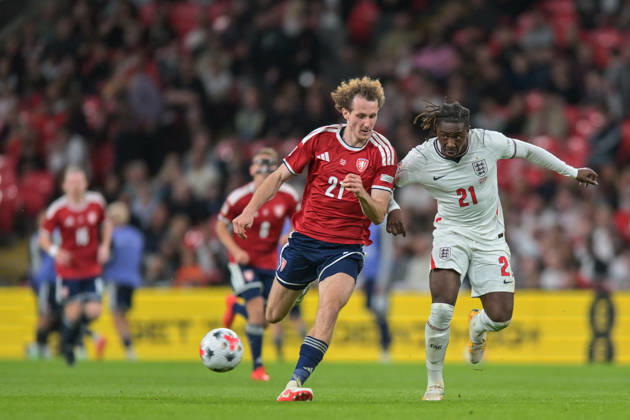 Alex Kral of Czechia and Eberechi Eze of England challenge for the ball during the Nations League match between England and Czechia at Wembley Stadium, London, England on 6 October 2026. Copyright: xPhilxHutchinsonx 45480056