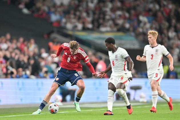 Ryan Naderi of Czechia with the ball as Marc Guehi of England closes during the Nations League match between England and Czechia at Wembley Stadium, London, England on 6 October 2026. Copyright: xPhilxHutchinsonx 45480041