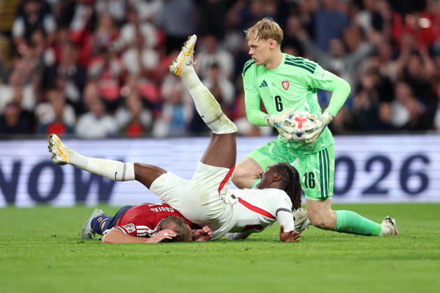 England v Czechia 06 October 2026, London - International Football - UEFA Nations League - England v Czechia - Eberechi Eze of England falls on top of Vladimir Coufal of Czechia as Czechia goalkeeper Lukas Hornicek collects the ball - Photo: Charlotte Wilson Offside. London UK Copyright: xCharlottexWilsonx xOffsidexOffside
