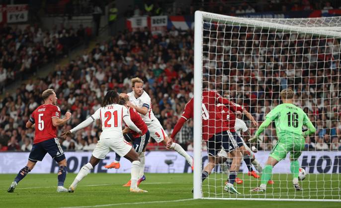 UEFA Nations League - England v Czechia LONDON, ENGLAND, OCTOBER 6: GOAL 3-0, Harry Kane of England national team, Nationalteam scores a goal to put England 3-0 ahead during The UEFA Nations League match in Group A3 between England v Czechia at Wembley Stadium, London, England, on October 6. (Photo by Daniel Weir) London Wembley Stadium England Copyright: xDanielxWeir SportsxPressxPhotox Sportspressphoto_SPR247581