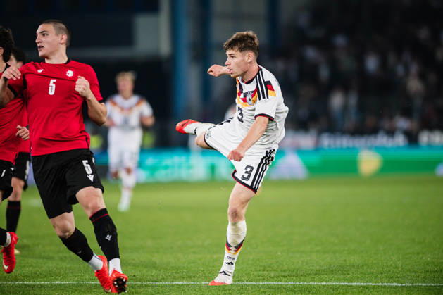 U21, U 21 EM-Qualifikation: Deutschland - Georgien, 06.10.2026 Lukas Ullrich (Deutschland, 3); Fußball, EM-Qualifikation U 21, 10. Spieltag: Deutschland vs. Georgien am 06.10.2026, Bielefeld DFB REGULATIONS PROHIBIT ANY USE OF PHOTOGRAPHS AS IMAGE SEQUENCES AND OR QUASI-VIDEO. Copyright: xBEAUTIFULxSPORTS Tonhäuserx