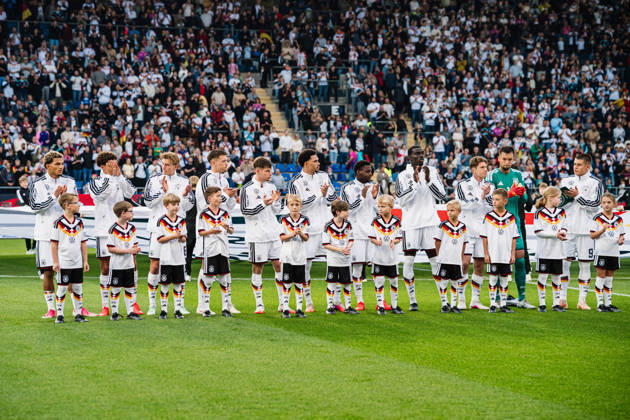 U21, U 21 EM-Qualifikation: Deutschland - Georgien, 06.10.2026 Deutschland bei der Hymne, Paris Brunner (Deutschland, 19), Noah Darvich (Deutschland, 17), Aljoscha Kemlein (Deutschland, 16), Dženan PejÄinović (Deutschland, 11), Nnamdi Collins (Deutschland, 20), Noel Aseko (Deutschland, 8), Joshua Quarshie (Deutschland, 5), Lukas Ullrich (Deutschland, 3), Elias Baum (Deutschland, 2), Mio Backhaus (Deutschland, 1), Nicolò Tresoldi (Deutschland, 9); Fußball, EM-Qualifikation U 21, 10. Spieltag: Deutschland vs. Georgien am 06.10.2026, Bielefeld DFB REGULATIONS PROHIBIT ANY USE OF PHOTOGRAPHS AS IMAGE SEQUENCES AND OR QUASI-VIDEO. Copyright: xBEAUTIFULxSPORTS Tonhäuserx