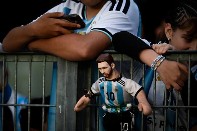 Argentina x Benin BUENOS AIRES, AR - 06.10.2026: ARGENTINA X BENIN - Fans of Argentina during the International Friendly, Länderspiel, Nationalmannschaft match between Argentina and Benin on Tuesday, October 6, 2026, at the Estadio Monumental in Buenos Aires, Argentina. The match marks Messi& 39;s farewell to the Argentine national team, Nationalteam (Photo: Gabriel Sotelo Fotoarena) x3026010x GabrielxSotelo