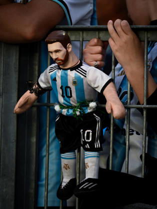 Argentina x Benin BUENOS AIRES, AR - 06.10.2026: ARGENTINA X BENIN - Fans of Argentina during the International Friendly, Länderspiel, Nationalmannschaft match between Argentina and Benin on Tuesday, October 6, 2026, at the Estadio Monumental in Buenos Aires, Argentina. The match marks Messi& 39;s farewell to the Argentine national team, Nationalteam (Photo: Gabriel Sotelo Fotoarena) x3026013x GabrielxSotelo