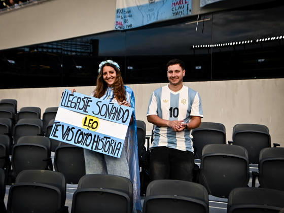 Argentina x Benin BUENOS AIRES, AR - 06.10.2026: ARGENTINA X BENIN - Fans of Argentina during the International Friendly, Länderspiel, Nationalmannschaft match between Argentina and Benin on Tuesday, October 6, 2026, at the Estadio Monumental in Buenos Aires, Argentina. The match marks Messi& 39;s farewell to the Argentine national team, Nationalteam (Photo: Gabriel Sotelo Fotoarena) x3026020x GabrielxSotelo