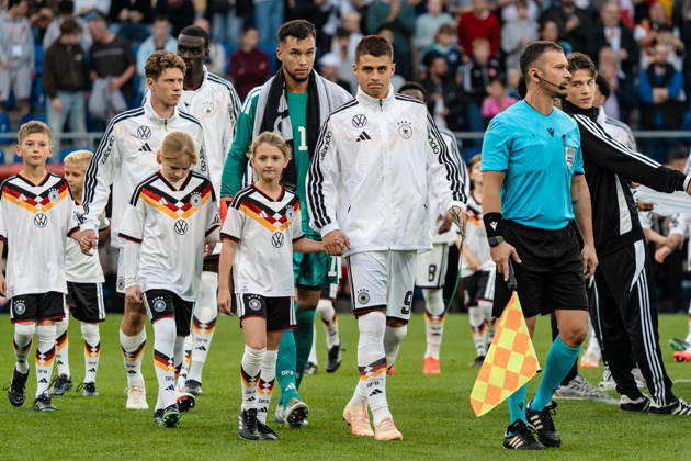 Deutschland: U21, U 21 EM-Qualifikation 2026 2027, Deutschland U21 vs. Georgien U21, Nationalmannschaft, DFB Länderspiel Dienstag 27.03.2026, Schüco Arena, Bielefeld Elias Baum Mio Backhaus Nicolo Tresoldi Copyright: xCelinaxLeiersx