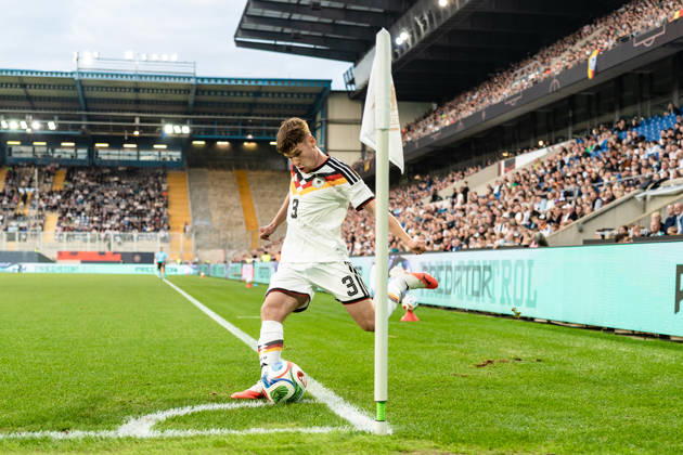 Deutschland: U21, U 21 EM-Qualifikation 2026 2027, Deutschland U21 vs. Georgien U21, Nationalmannschaft, DFB Länderspiel Dienstag 27.03.2026, Schüco Arena, Bielefeld Lukas Ullrich Ecke Copyright: xCelinaxLeiersx