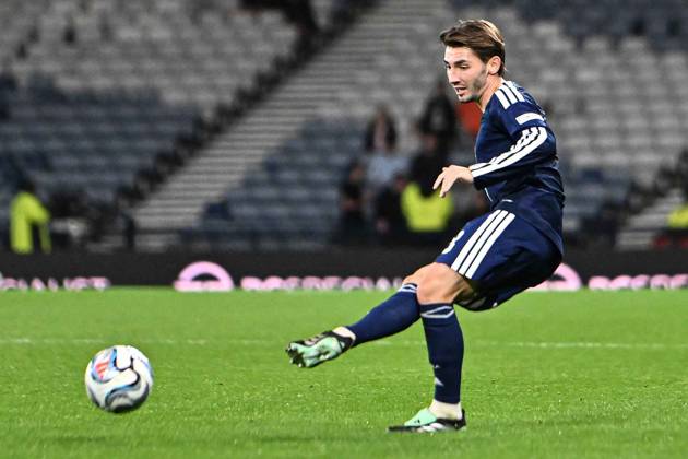 Scotland v Slovenia UEFA Nations League Billy Gilmour of Scotland passes the ball during the UEFA Nations League match at Barclays Hampden, Glasgow 06 10 2026 UK Newspapers OUT Copyright: xJamiexJohnstonx FIL-24032-0140