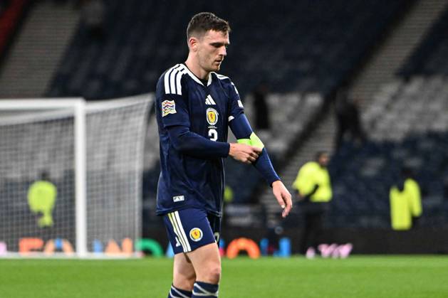 Scotland v Slovenia UEFA Nations League Andrew Robertson of Scotland at full time takes off the captains armband during the UEFA Nations League match at Barclays Hampden, Glasgow 06 10 2026 UK Newspapers OUT Copyright: xJamiexJohnstonx FIL-24032-0152