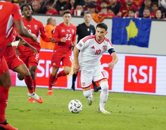 06.10.26 Luzern Schweiz. Thermoplan Arena Fussball Herren Saison 2026-2027 Nations League Schweiz - Nordmazedonien 3-0 .Bild, Enis Bardhi NMK Aktion Einzelbild