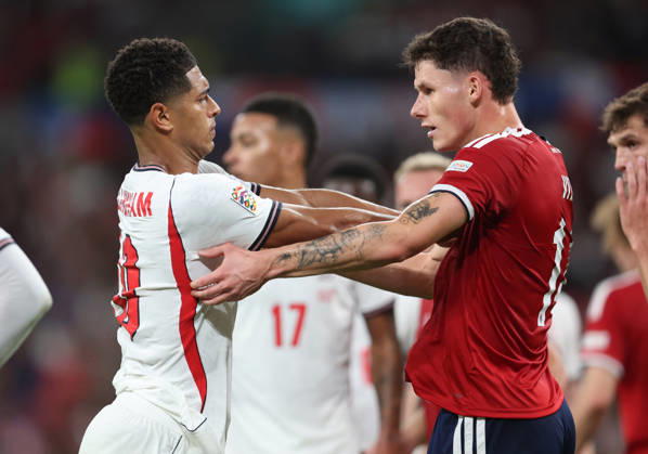 England v Czechia 06 October 2026, London - International Football - UEFA Nations League - England v Czechia - Jude Bellingham of England shoves Martin Vitik of Czechia - Photo: Charlotte Wilson Offside. London UK Copyright: xCharlottexWilsonx xOffsidexOffside