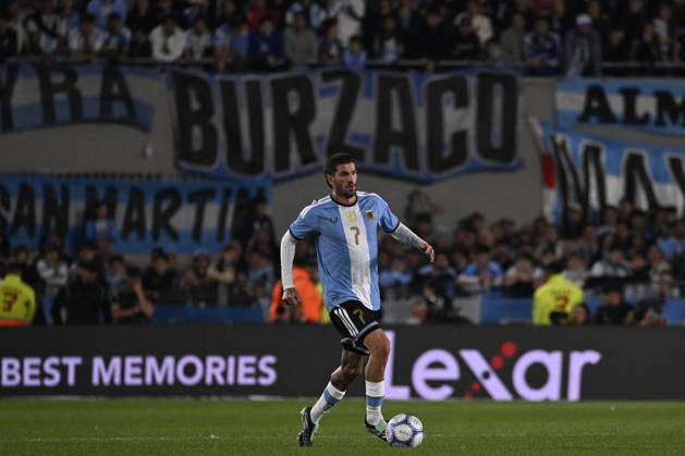 BUENOS AIRES, ARGENTINA - OCTOBER 06: Rodrigo De Paul of Argentina national team, Nationalteam controls ball during the International Friendly, Länderspiel, Nationalmannschaft match between Argentina and Benin at Estadio Mas Monumental on October 06, 2026 in Buenos Aires, Argentina. Photo by SFSI Argentina National team v Benin Copyright: xSFSIx