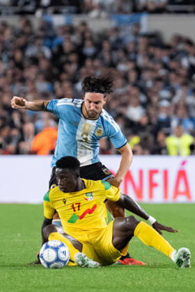 BUENOS AIRES, ARGENTINA - OCTOBER 06: Nicolas Tagliafico of Argentina (R) and Rodolfo Aloko of Benin (L) fight for possession during the International Friendly, Länderspiel, Nationalmannschaft football match between Argentina and Benin at Estadio Monumental Antonio V. Liberti on October 06, 2026 in Buenos Aires, Argentina. (Photo by Richard Callis Sports Press Photo) Copyright: xRichardxCallis SportsxPressxPhotox Sportspressphoto_SPR247891
