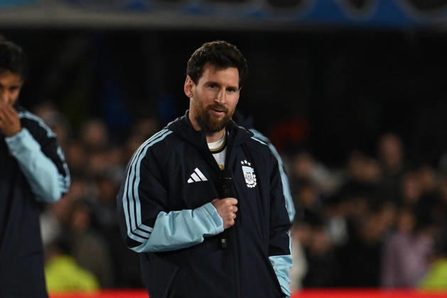 Lionel Messi farewell match BUENOS AIRES, ARGENTINA - OCTOBER 6: Lionel Messi of Argentina talk at fans during his farewell match with the national team, Nationalteam at the International Friendly, Länderspiel, Nationalmannschaft match between Argentina Vs Benin at Monumental Stadium on October 6, 2026 in Buenos Aires, Argentina. Buenos Aires Estadio Monumental Antonio Liberti Buenos Aires Argentina Copyright: xIMAGOx xPhotoCero5x xLucianoxBisbalx