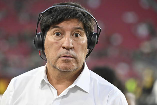 Futbol, Mexico vs Chile Partido amistoso en EEUU 2026. Ivan Zamorano es fotografiado previo al partido amistoso frente a Mexico, disputado en el estadio Los Angeles Memorial Coliseum en California, EEUU. 06 10 2026 Julio Diaz Photosport Football, Mexico vs Chile Friendly match in EEUU, 2026. Iv‡n Zamorano is photographed before the friendly match against Mexico, played at the Los Angeles Memorial Coliseum in California, EEUU. 06 10 2026 Julio Diaz Photosport Mexico vs Chile, amistoso en EEUU, 2026