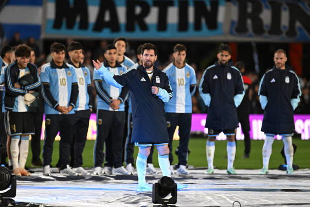 Lionel Messi farewell match BUENOS AIRES, ARGENTINA - OCTOBER 6: Lionel Messi of Argentina talk at fans during his farewell match with the national team, Nationalteam at the International Friendly, Länderspiel, Nationalmannschaft match between Argentina Vs Benin at Monumental Stadium on October 6, 2026 in Buenos Aires, Argentina. Buenos Aires Estadio Monumental Antonio Liberti Buenos Aires Argentina Copyright: xIMAGOx xPhotoCero5x xLucianoxBisbalx