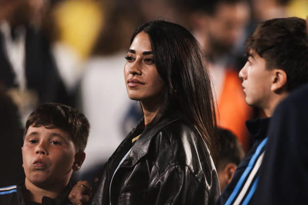 Argentina v Benin: International Friendly, Länderspiel, Nationalmannschaft BUENOS AIRES, ARGENTINA - OCTOBER 6: Antonela Roccuzzo, wife of Lionel Messi smiles after the International friendly match between Argentina and Benin at Monumental Stadium on October 6, 2026 in Buenos Aires, Argentina. (Photo by Guilherme Veiga PxImages) Buenos Aires Monumental Stadium BA Argentina Copyright: xGuilhermexVeigax