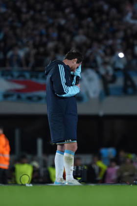 Messi bade farewell to Argentina in the friendly match against Benin BUENOS AIRES, ARGENTINA - OCTOBER 6: Argentine football legend and national team, Nationalteam captain Lionel Messi bids farewell to fans at the end of the his farewell match in front of over 80,000 spectators at the Monumental Stadium, in Buenos Aires, Argentina on October 6, 2026. Argentine football star Lionel Messi played his final international match, Länderspiel, Nationalmannschaft in the friendly game between Argentina and Benin. The 39-year-old walk onto the stadium pitch for the final time in the sky-blue and white jersey, entering his farewell as Argentina s record appearance-maker and leading scorer with 207 caps and 125 goals. Luciano Gonzalez Anadolu Buenos Aires Argentina. Editorial use only. Please get in touch for any other usage.  Copyright: x2026xAnadoluxLucianoxGonzalezx