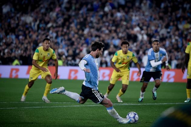 October 6, 2026, Buenos Aires, Buenos Aires, Argentina: Lionel Messi of Argentina kick the ball during the match between Argentina and Benin International Friendly, Länderspiel, Nationalmannschaft match, The last match of Messi with Argentina national team, Nationalteam Final score: Argentina 3 - 0 Benin Buenos Aires Argentina - ZUMAs197 20261006_aaa_s197_273 Copyright: xRobertoxxTuerox