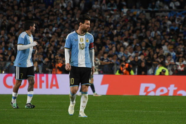 Messi juega su último partido con la selección Argentina en Buenos Aires El futbolista Lionel Messi durante la celebración del partido entre las selecciones de Argentina y Benín, a 6 de octubre de 2026, en Buenos Aires (Argentina). El partido será la última ocasión en la que Leo Messi vestirá la albiceleste tras anunciar su retiro del fútbol de selecciones. 07 OCTUBRE 2026 Sebastiá Buenos Aires (Argentina) Buenos Aires (Argentina) Espana Copyright: xSebastianxHipperdingerx 7825487