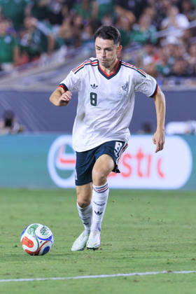 October 6, 2026, Los Angeles, California, USA: Alvaro Fidalgo 8 of Mexico during an International Friendly, Länderspiel, Nationalmannschaft match against Chile at the Los Angeles Memorial Coliseum on Tuesday October 6, 2026 in Los Angeles, California. Mexico loses to Chile, 0-2. ARIANA RUIZ PI Mexico Vs. Chile - ZUMAp124 20261006_zaa_p124_102 Copyright: xArianaxRuizx