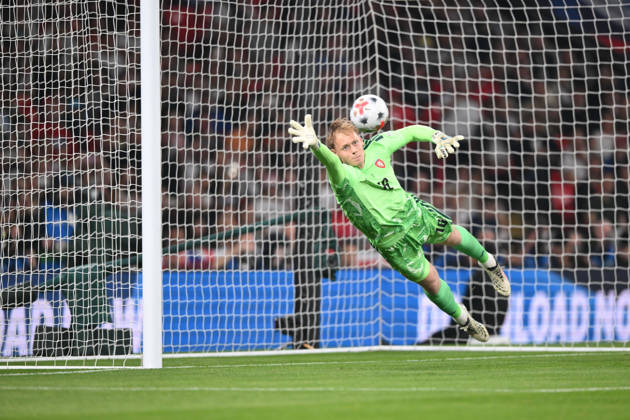 England v Czechia - UEFA Nations League 2026 27 Group A3 MD4 Lukas Hornicek, goalkeeper for Czechia, makes a save during the UEFA Nations League League A, Group 3 match between England and Czechia at Wembley Stadium in London, on October 6, 2026. London Greater London United Kingdom  Copyright: xMIxNewsx originalFilename:fletcher-englandv261006_npwKa.jpg