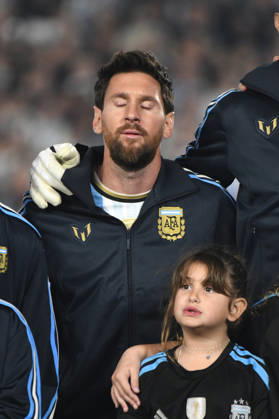 Argentina v Benin - International Friendly, Länderspiel, Nationalmannschaft Lionel Messi of Argentina attends the national anthem ceremony before the match between Argentina and Benin at Estadio Monumental in Buenos Aires, Argentina, on October 6, 2026. Buenos Aires Buenos Aires Argentina Copyright: xFedericoxPerettix originalFilename:peretti-argentin261006_np9vU