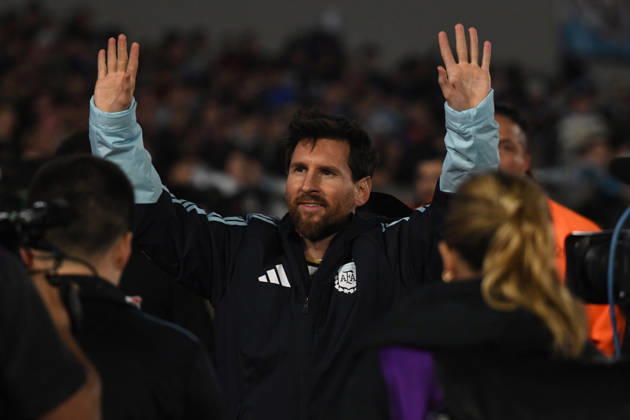 Argentina v Benin - International Friendly, Länderspiel, Nationalmannschaft Lionel Messi of Argentina leaves the pitch after the match between Argentina and Benin at Estadio Monumental in Buenos Aires, Argentina, on October 6, 2026. Buenos Aires Buenos Aires Argentina Copyright: xFedericoxPerettix originalFilename:peretti-argentin261006_npC7Q