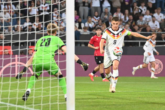 Nicolo TRESOLDI (GER) Torchance Aktion, Zweikampf, gegen Torwart Papuna Beruashvili (GEO) Fussball Laenderspiel, U21, U 21 EM-Qualifikation, Deutschland - Georgien 2-0 am 06.10.2026, Schueco-Arena Bielefeld, Â