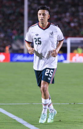 October 6, 2026, Los Angeles, California, USA: Roberto Alvarado 25 of Mexico during an International Friendly, Länderspiel, Nationalmannschaft match against Chile at the Los Angeles Memorial Coliseum on Tuesday October 6, 2026 in Los Angeles, California. Mexico loses to Chile, 0-2. ARIANA RUIZ PI Los Angeles USA - ZUMAp124 20261006_zaa_p124_109 Copyright: xArianaxRuizx