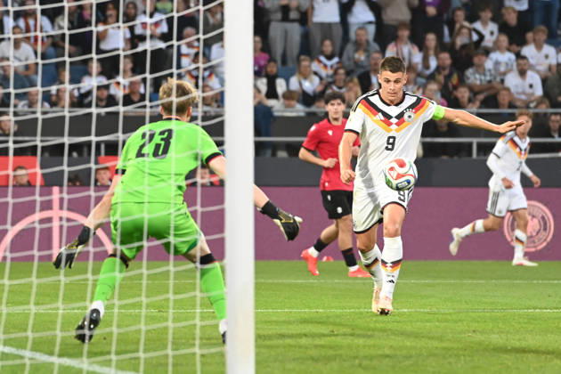 Nicolo TRESOLDI (GER) Torchance Aktion, Zweikampf, gegen Torwart Papuna Beruashvili (GEO) Fussball Laenderspiel, U21, U 21 EM-Qualifikation, Deutschland - Georgien 2-0 am 06.10.2026, Schueco-Arena Bielefeld, Â